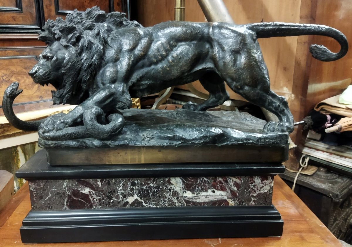 Bronze Sculpture On A Marble Base - Lion Fighting A Snake - Second Half Of The 19th Century-photo-2
