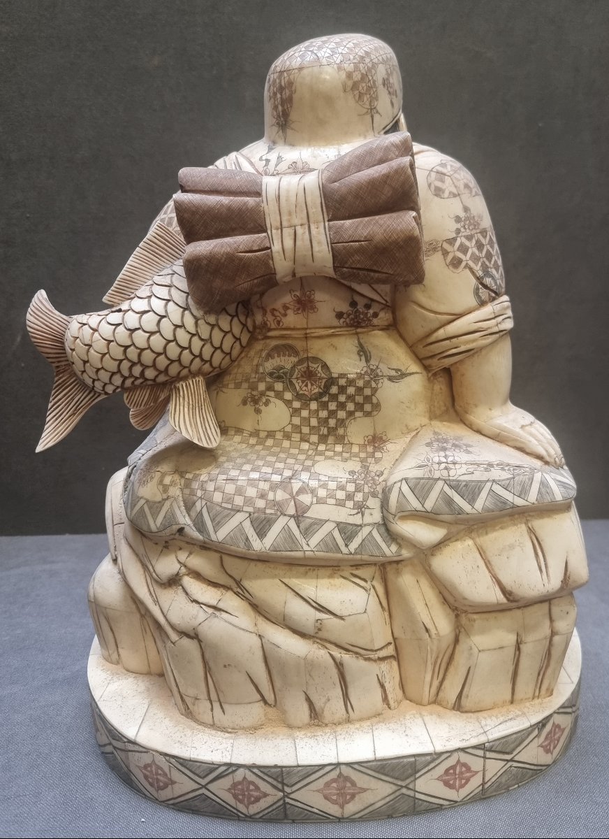 Sculpture Made Of Overlapping Bone Plates - Man With A Fish - Oriental - 1970s-photo-4