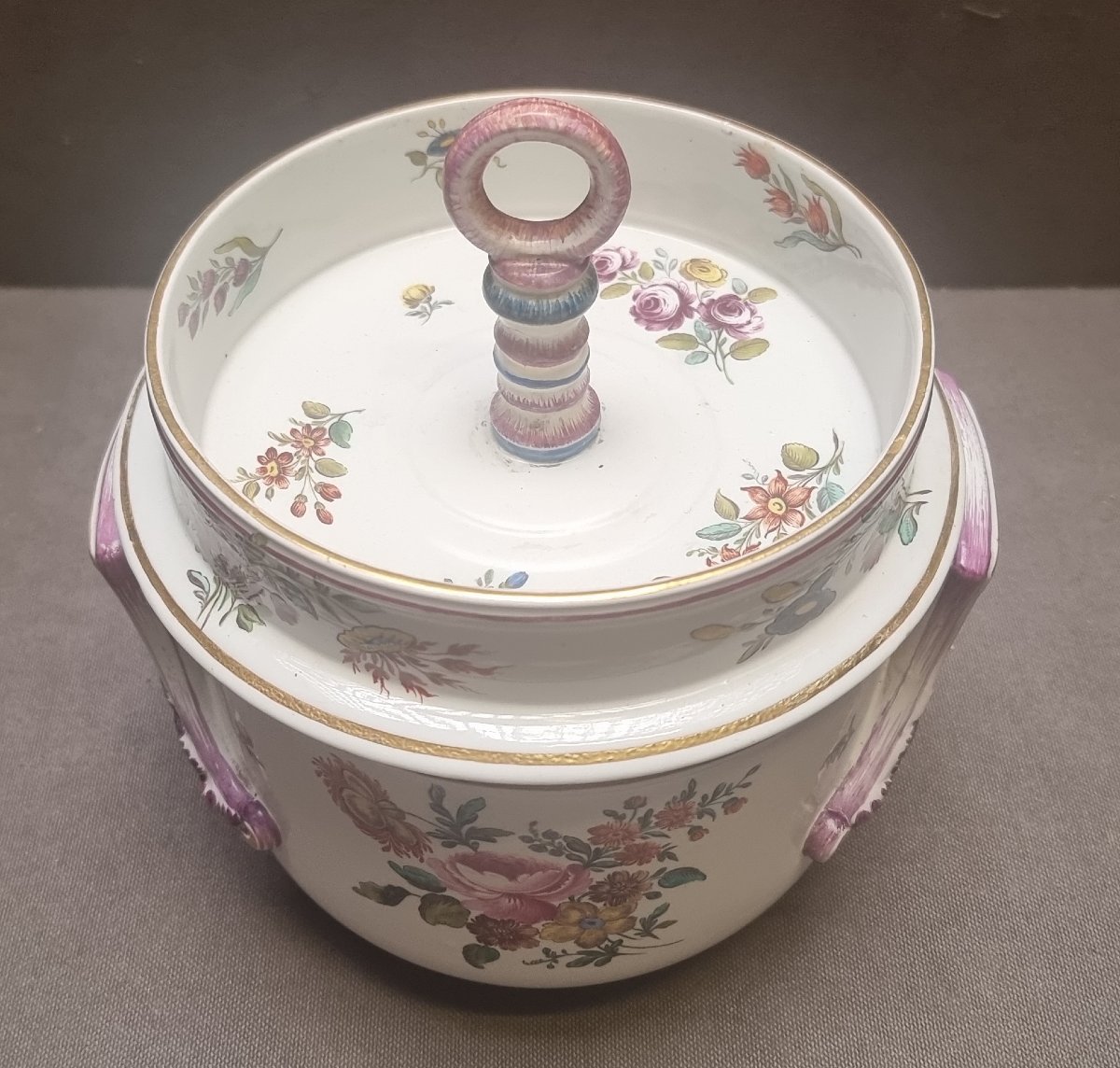 Glacière en porcelaine polychrome – Manufacture Ginori – Début du XIXe siècle-photo-2