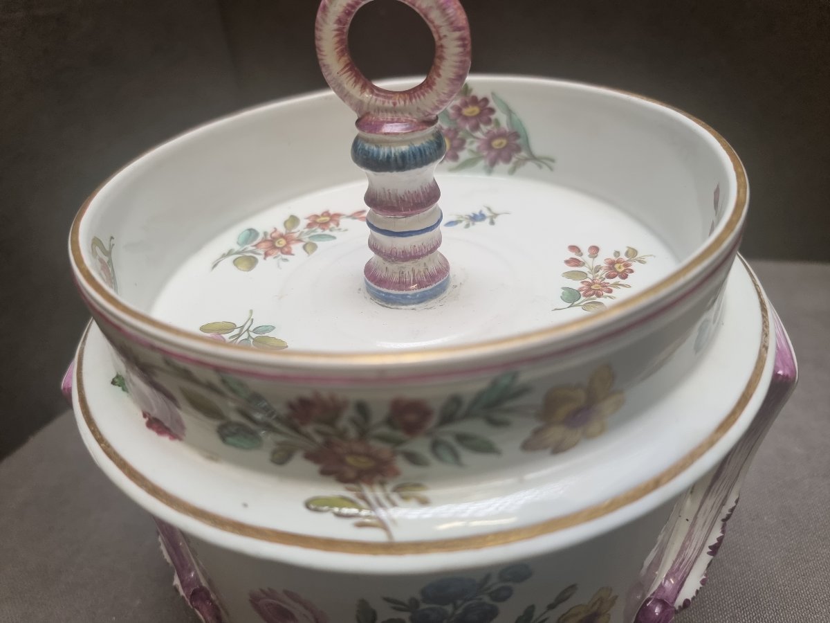 Glacière en porcelaine polychrome – Manufacture Ginori – Début du XIXe siècle-photo-7