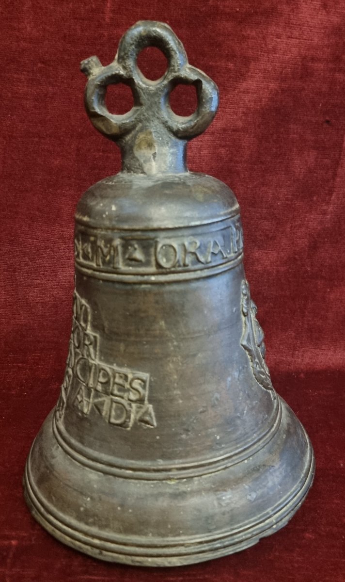 Cloche en bronze -  ATTOLLITE PORTAS PRINCIPES VESTROS A D 1712-photo-2