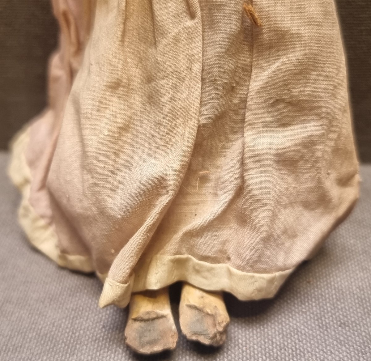 CRÈCHE NAPOLITAINE - FIGURINE DE JEUNE FILLE - TÊTE EN TERRE CUITE avec YEUX EN VERRE -photo-5
