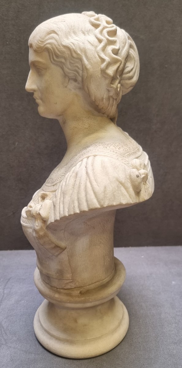 Statuary Marble Bust Of A Woman - Mid-19th Century-photo-1