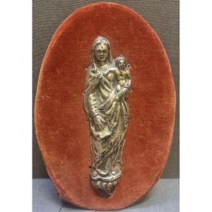 VIERGE À L'ENFANT EN ARGENT REPASSÉ ET DORÉ  ITALIE, SULMONA, DERNIER QUART DU XVe SIÈCLE