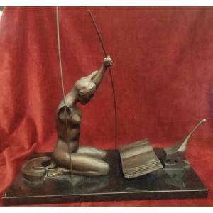 SCULPTURE D'UNE FEMME SOMALIE  Bronze sur socle en marbre, 30 juin 1989 UGO ATTARDI