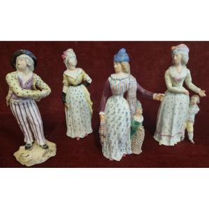 LOT DE FIGURINES EN PORCELAINE  NAPLES - FERDINAND IV  FIN DU XVIIIe SIÈCLE