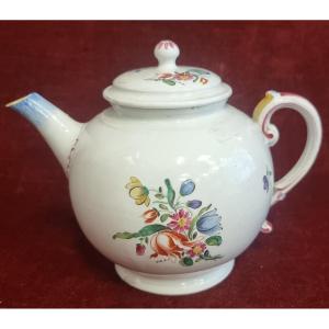 Théière en porcelaine - Italie - Milieu du XIXe siècle