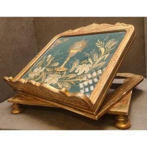 Pupitre en bois doré et tissu brodé - France, milieu du XIXe siècle