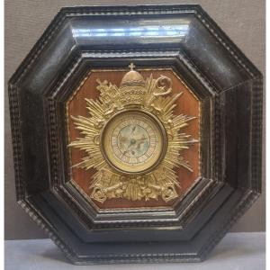 Horloge en bronze commémorant le jubilé de Léon XIII (1900),  cadre flamand XVIIe siècle