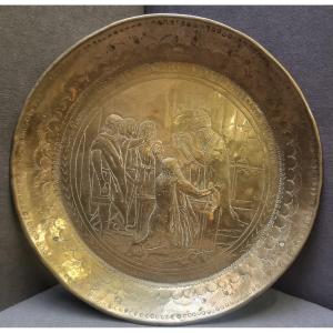 Plat d'aumône en laiton – Italie - XVIIe siècle