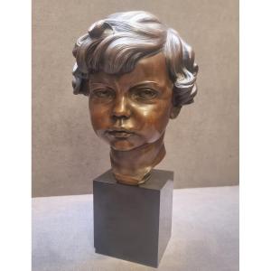 Sculpture en bronze sur socle en marbre – Buste de garçon – Corrado Corelli (1884–1968)