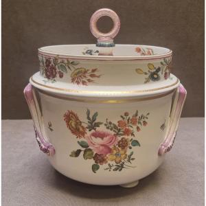 Glacière en porcelaine polychrome – Manufacture Ginori – Début du XIXe siècle