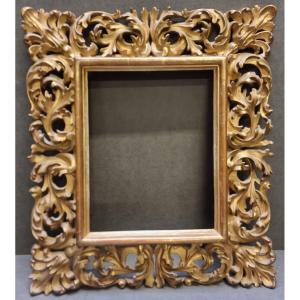Cadre en bois sculpté et doré – Florence – XIXe siècle