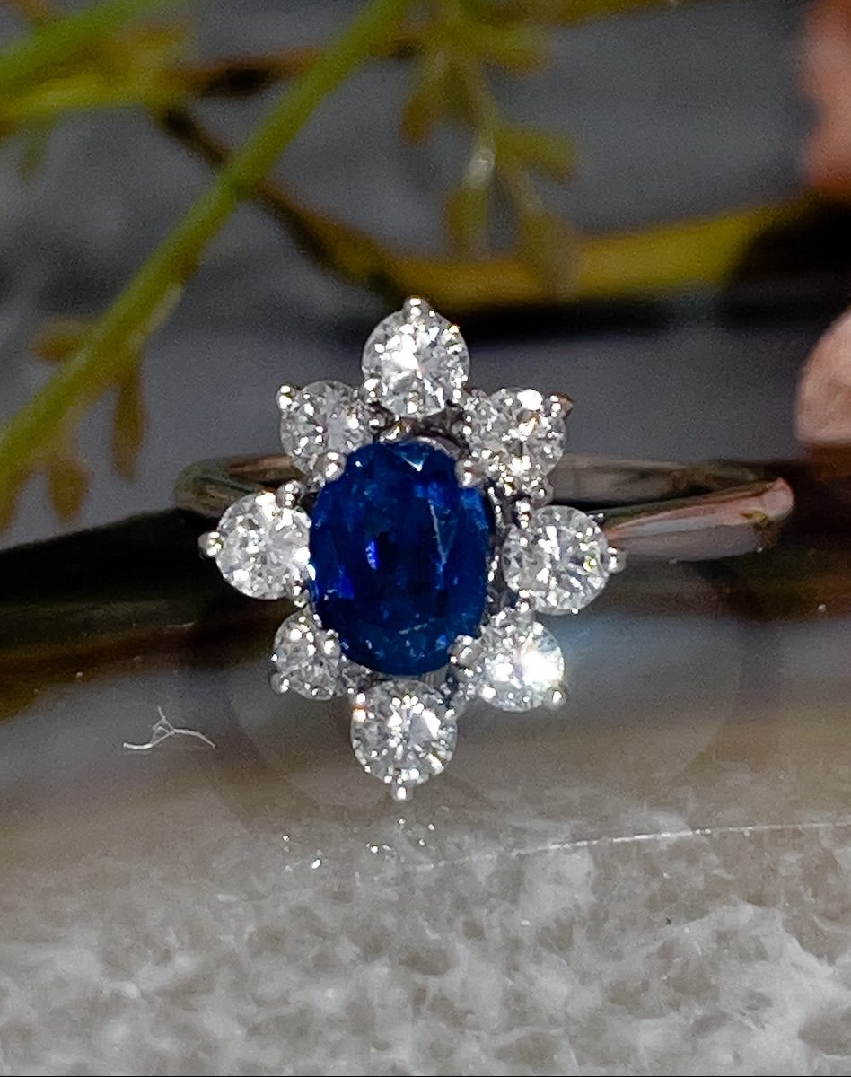 Ring White Gold 18 K Set In Its Center Of A Sapphire Treated-photo-3