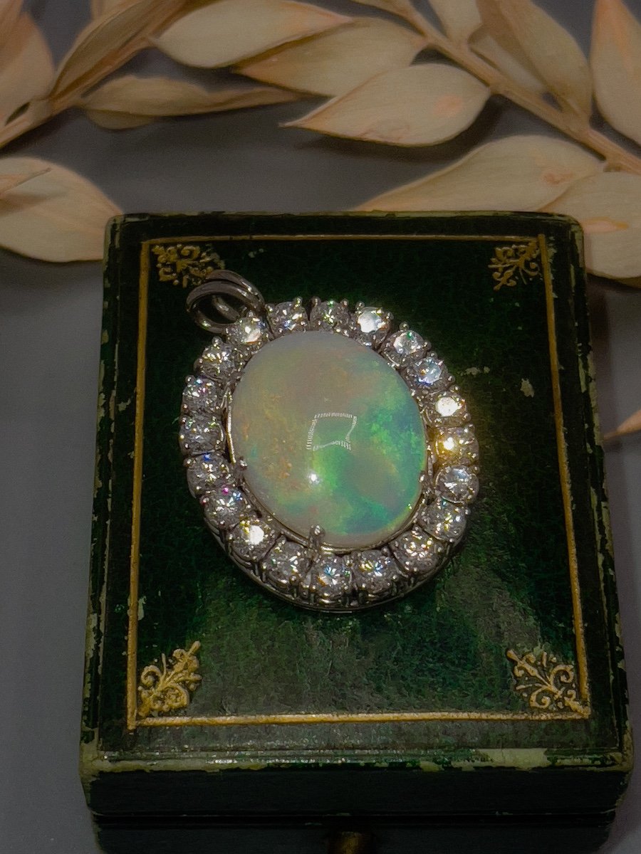 Stunning 6.5 Carat Australian Opal-photo-2