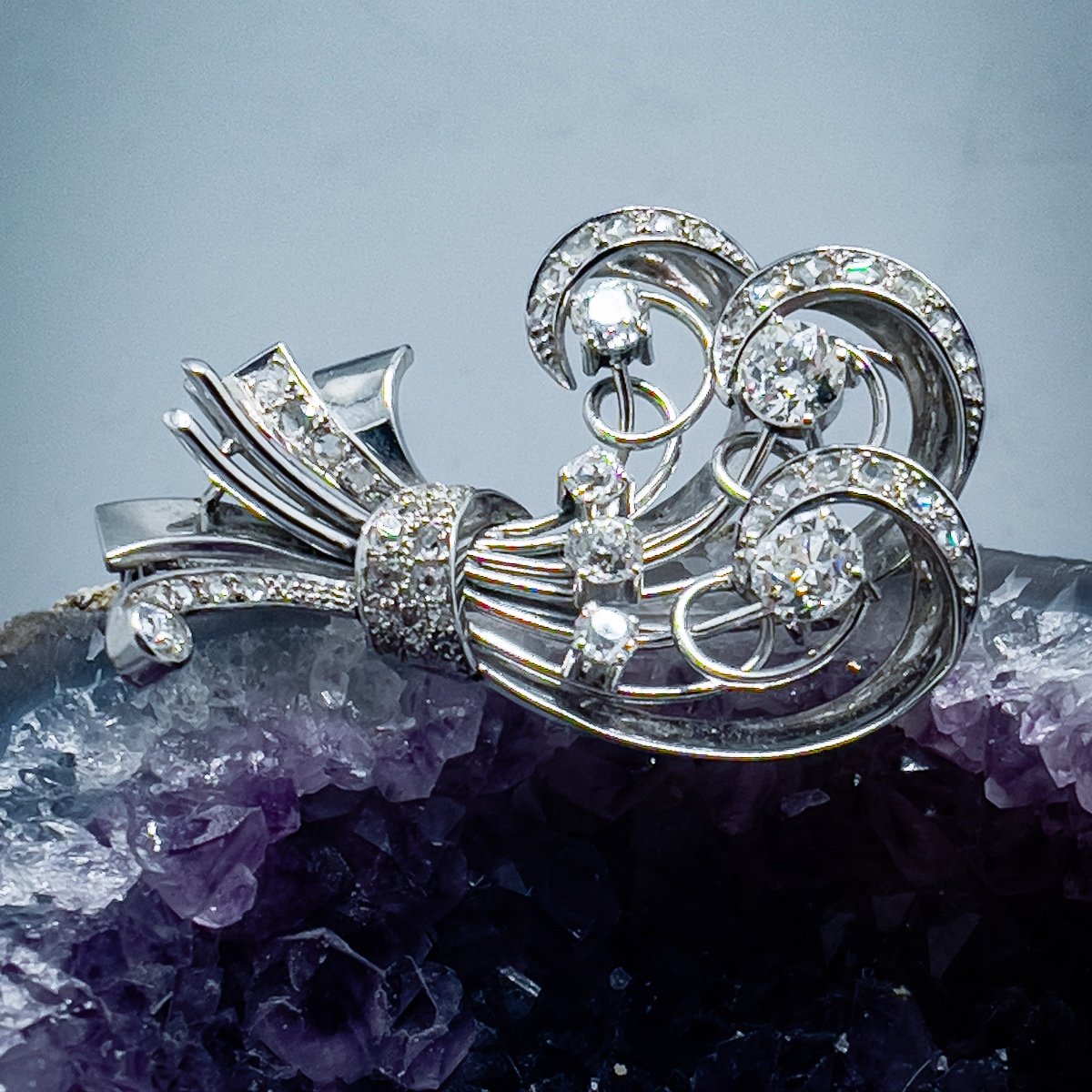 élégante Broche  Des Années 1910, Platine Et Diamants 