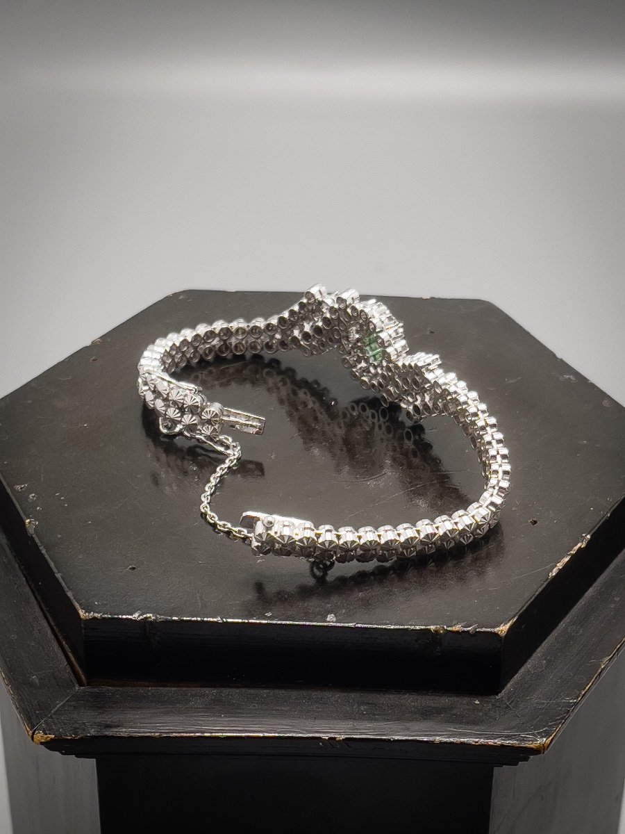 18 K White Gold Bracelet Set With A Tanzanian Emerald-photo-3