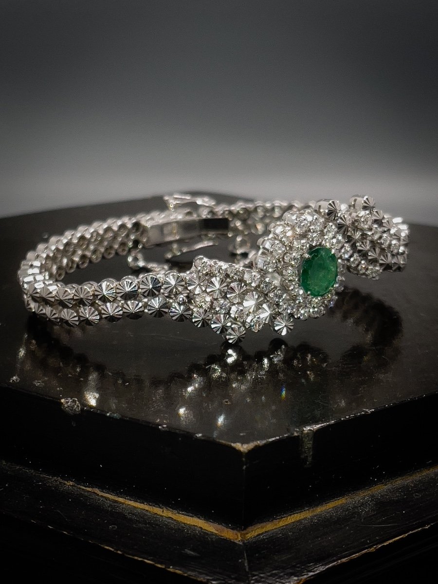 18 K White Gold Bracelet Set With A Tanzanian Emerald-photo-1