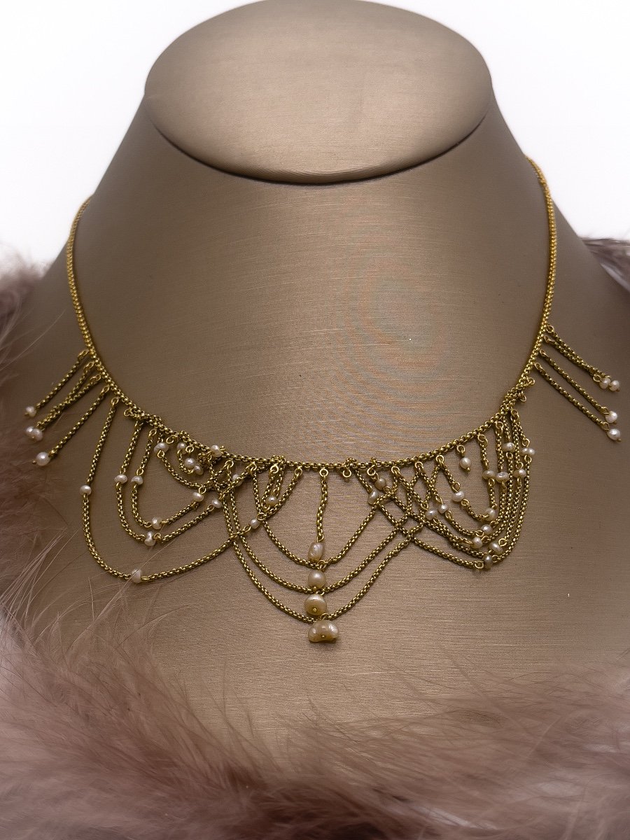Elegant “drapery” Type Necklace In 18k Gold-photo-3