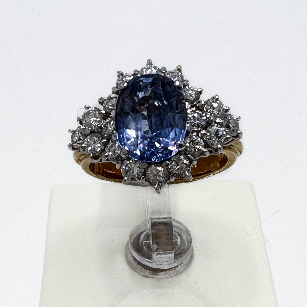 Vintage Ring, Year 70 In White Gold Set In Its Center With A Beautiful Sapphire