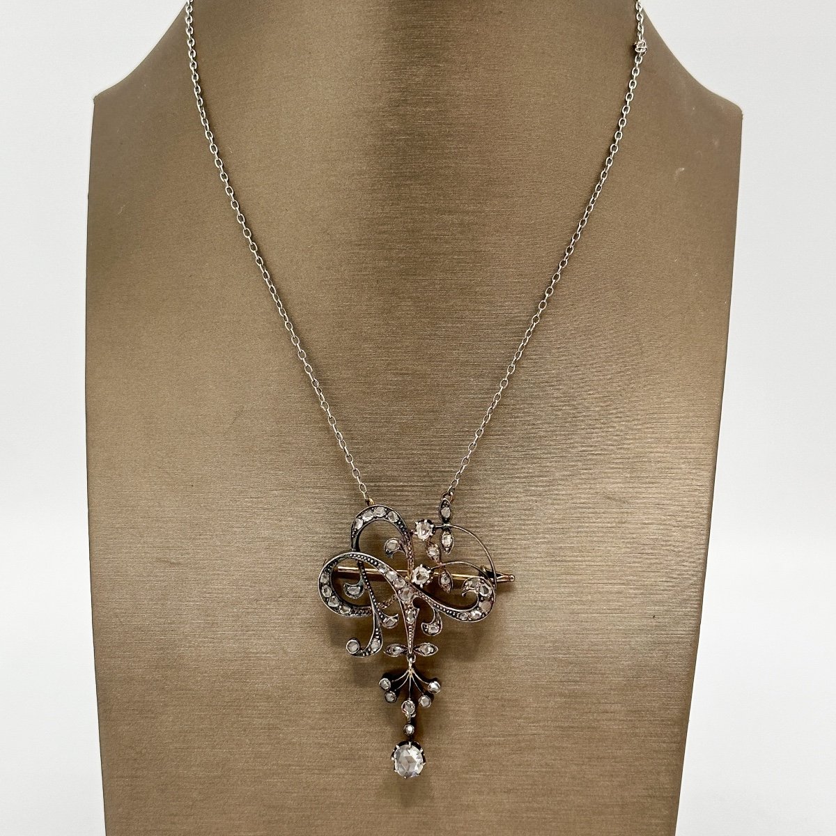 Art Nouveau Brooch-pendant In Silver On Gold Embellished With Diamonds