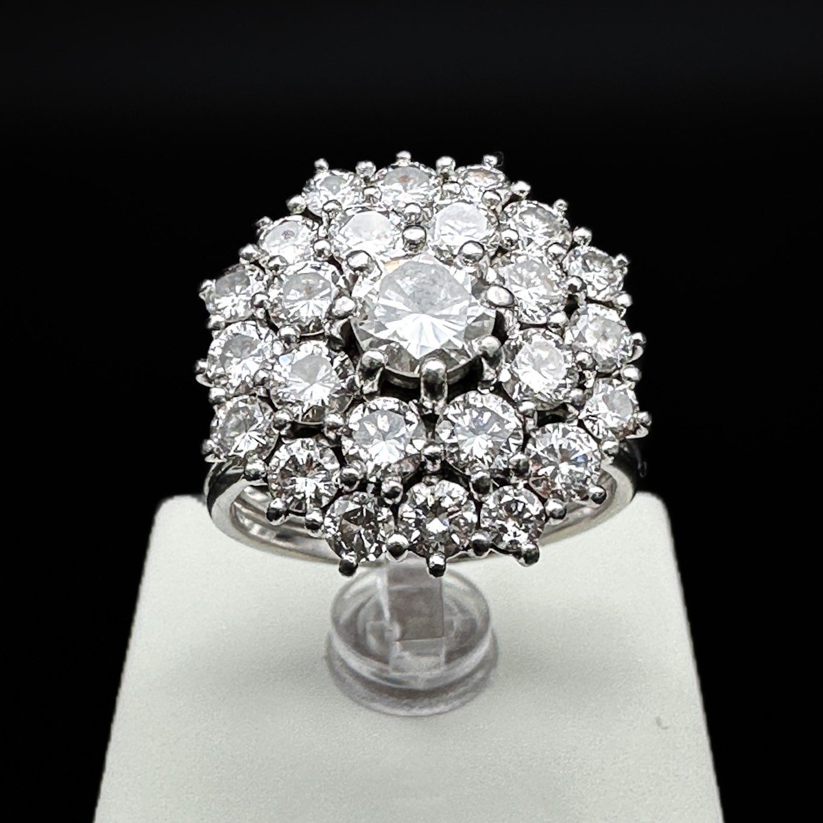Vintage Ring In 18k Gold, Set With Diamonds