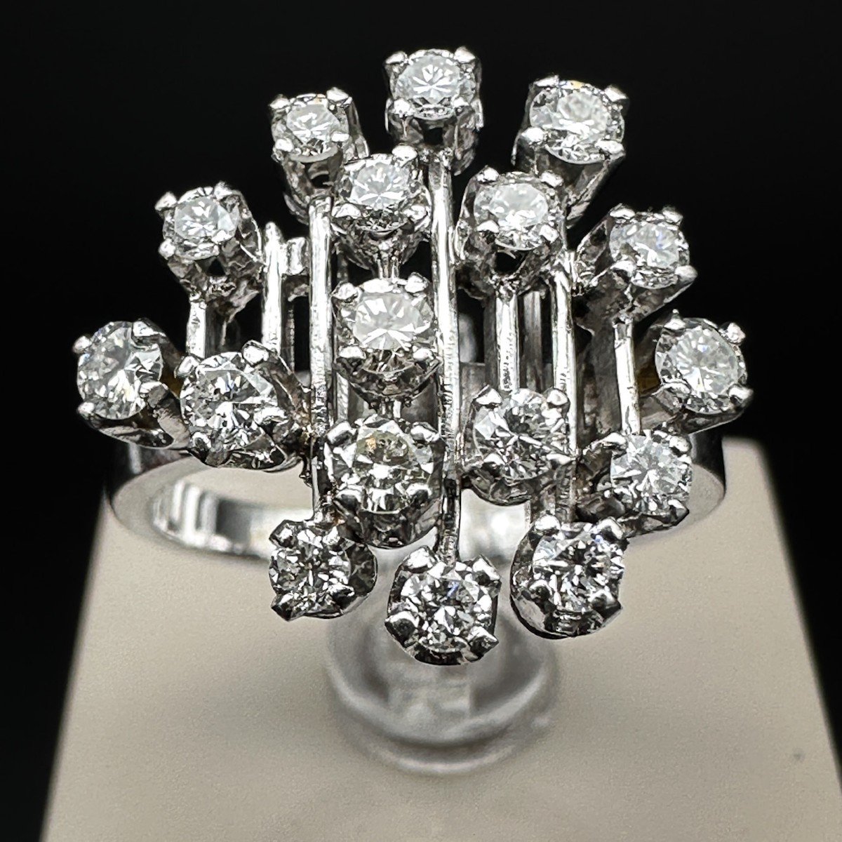 Vintage Ring In 18k Gold, Set With Diamonds-photo-4