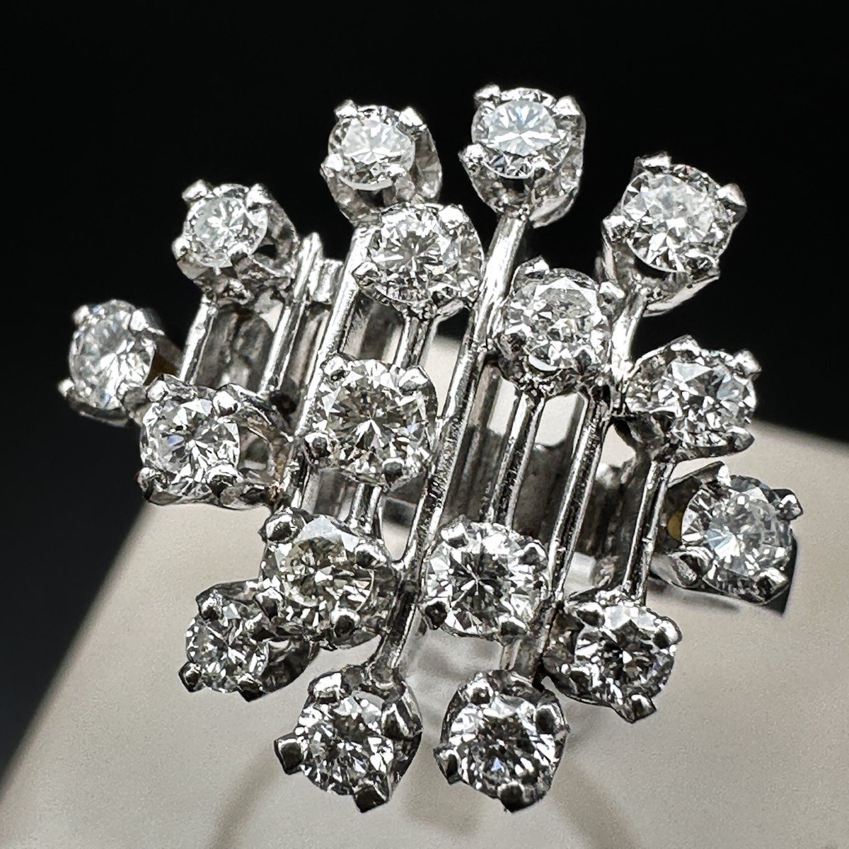 Vintage Ring In 18k Gold, Set With Diamonds-photo-3