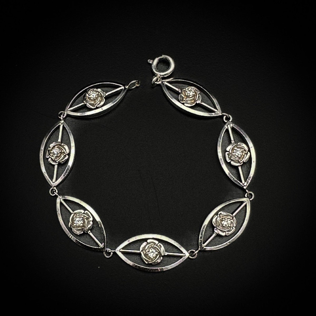 Bracelet In 18k White Gold And Diamonds