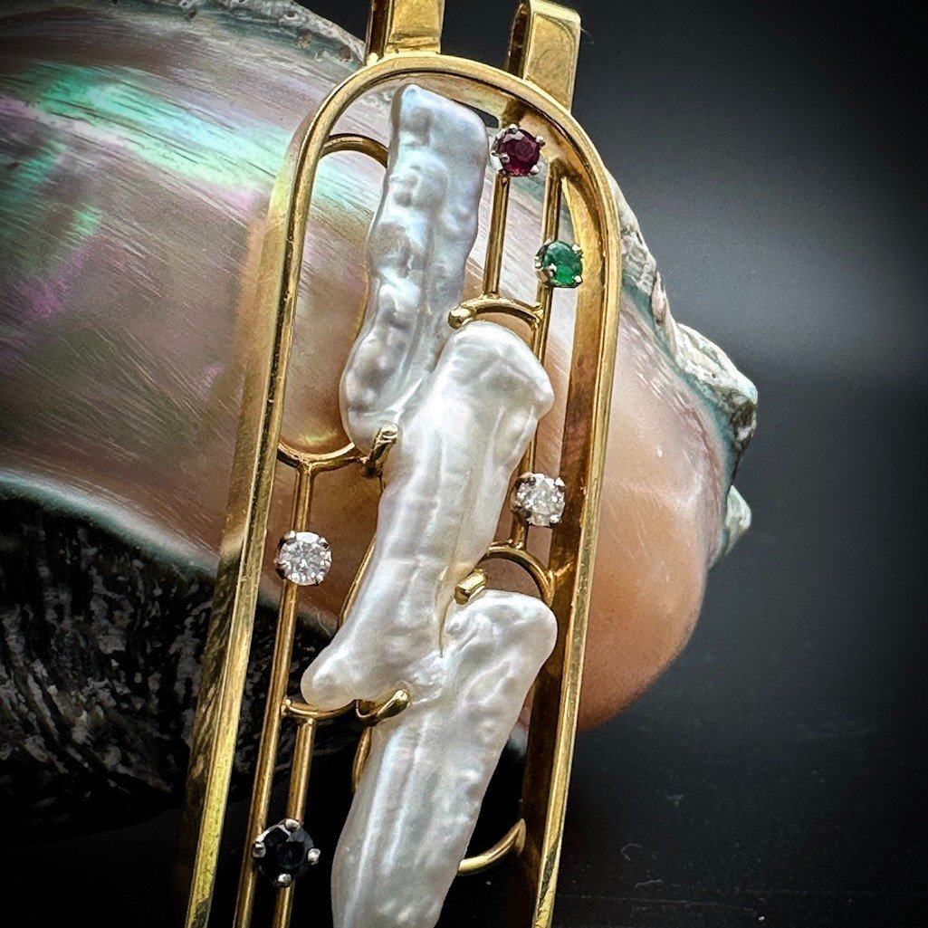 Vintage Pendant In 18k Gold Set With An Imposing Baroque Pearl-photo-1