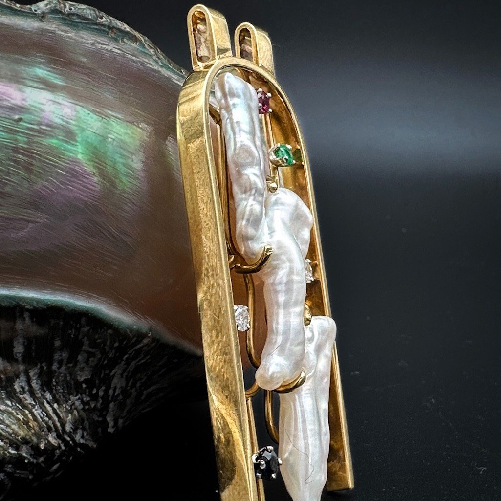 Vintage Pendant In 18k Gold Set With An Imposing Baroque Pearl-photo-2