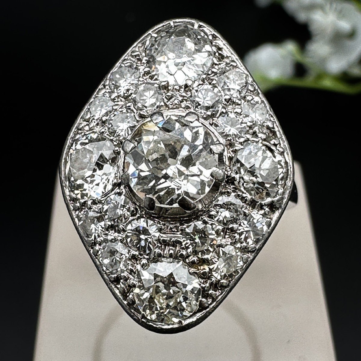 Art-deco Ring In Platinum, Set With Diamonds-photo-4