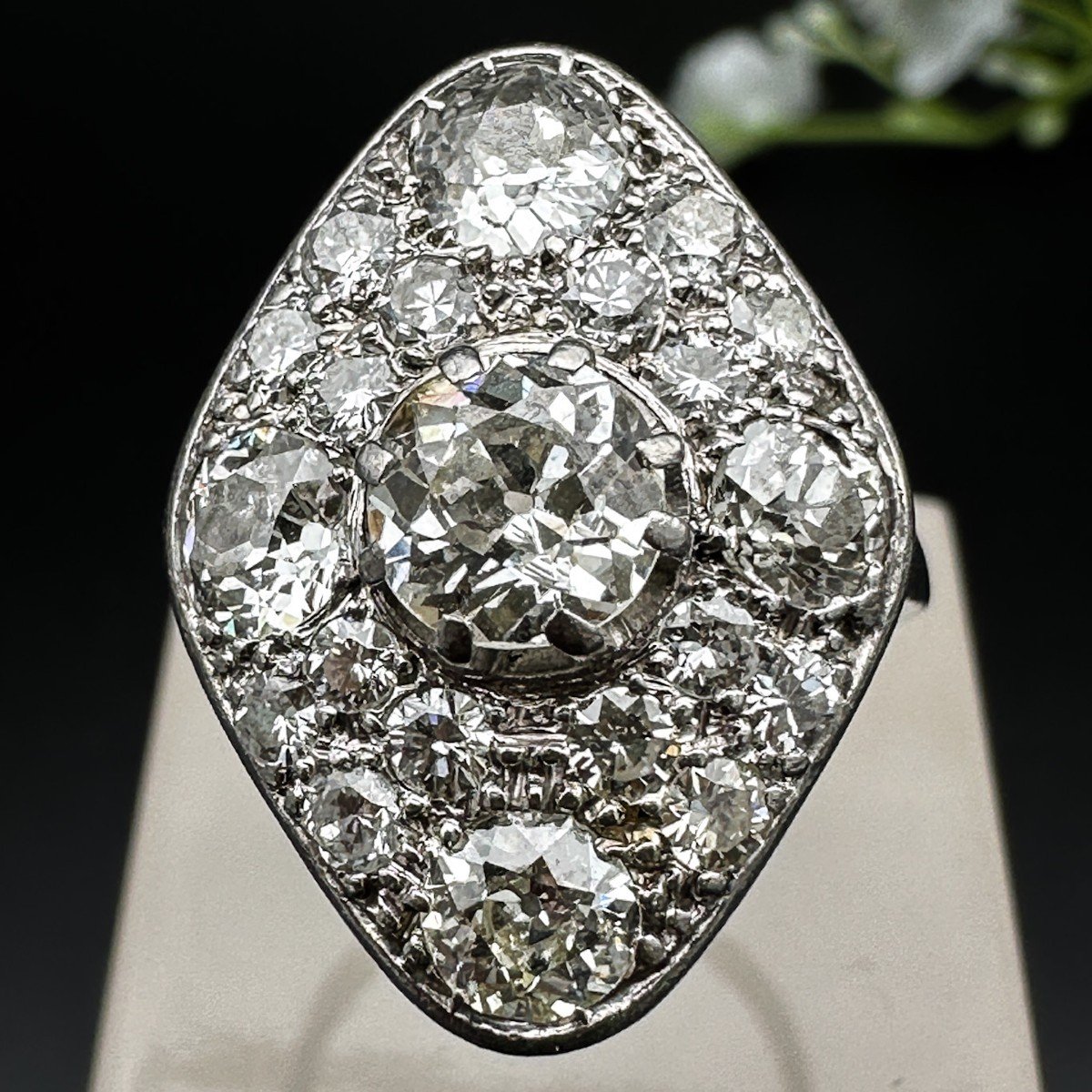Art-deco Ring In Platinum, Set With Diamonds-photo-2