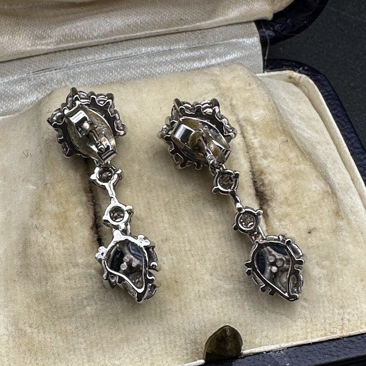 Pair Of Earrings In 18 K Gold, Diamonds, Sapphire.-photo-3