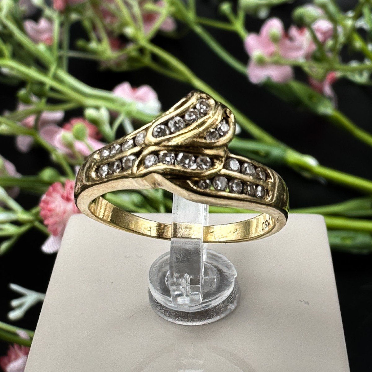 Vintage Ring In 18k Gold, Set With Diamonds-photo-1