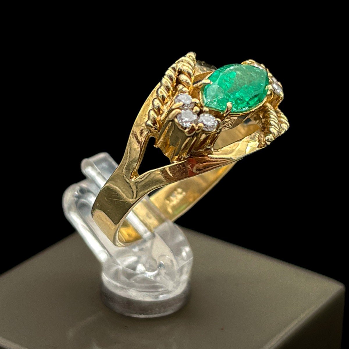 Vintage Emerald Marquise And Diamond Ring-photo-4