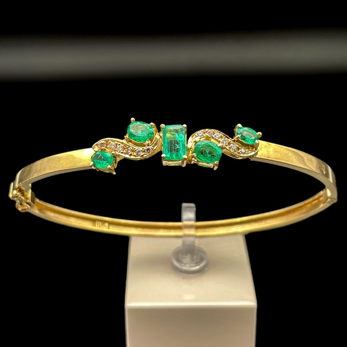 Vintage Emerald Marquise And Diamond Bracelet-photo-2