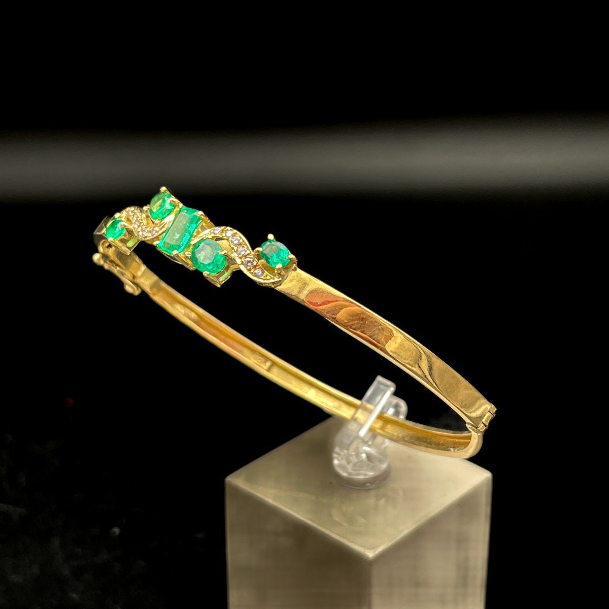 Vintage Emerald Marquise And Diamond Bracelet-photo-3