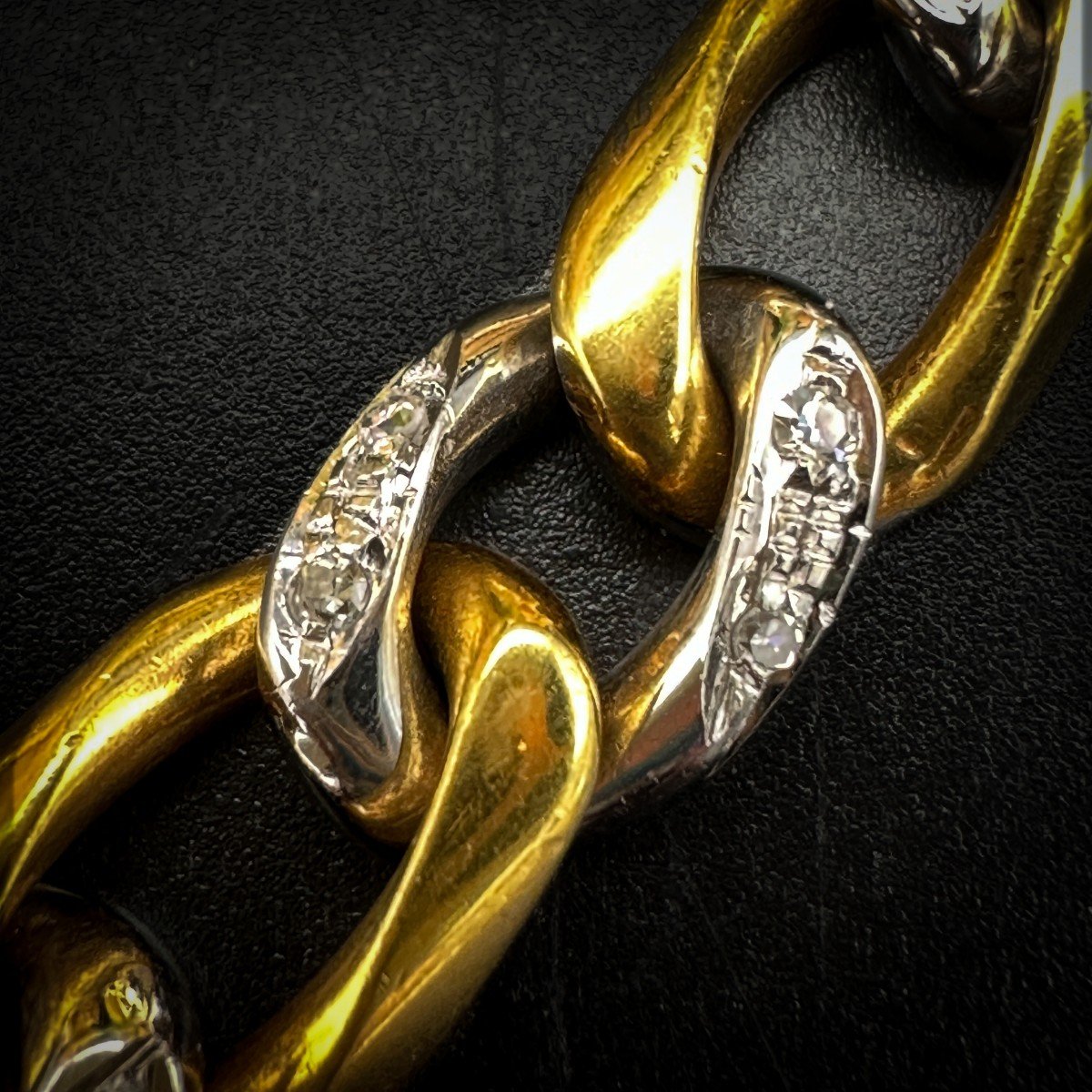 Vintage 18k Gold Bracelet Set With Diamonds.-photo-2