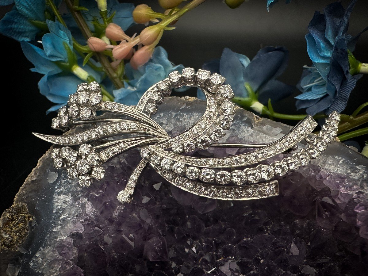 18k White Gold Brooch Set With 110 Diamonds For A Total Of 5.65 Carats -photo-4