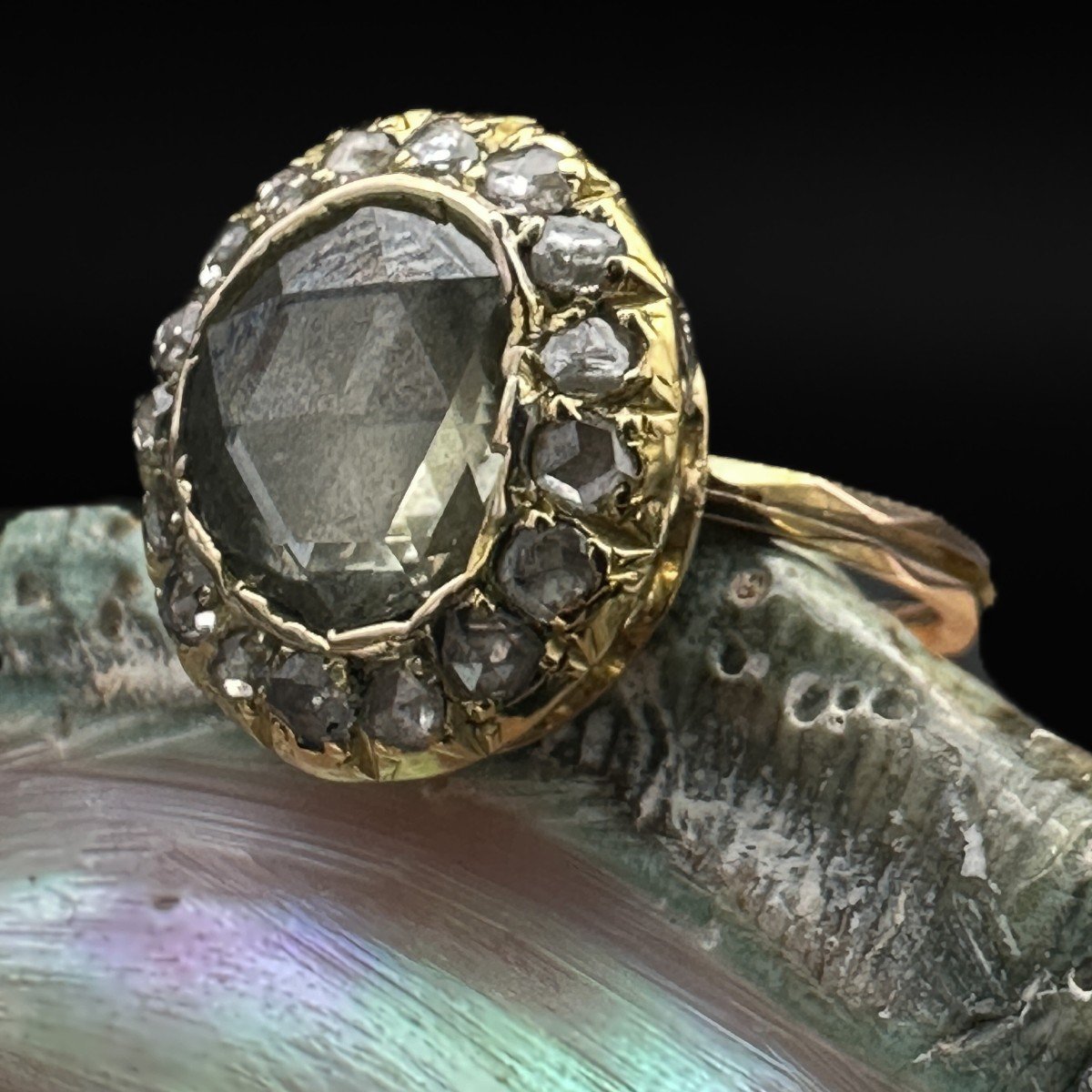 Late 18th Century Ring Set In Its Center With An Important Rose-cut Diamond-photo-2