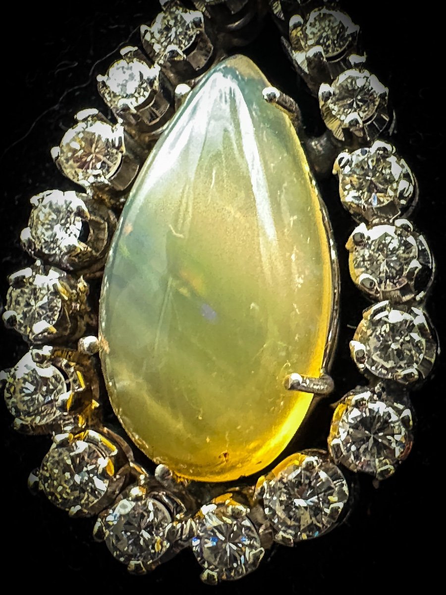 Collier De Haute Joaillerie En Or 18 Carats Serti De 136 Diamants (20 Cts) Et D’une Opale De 4,-photo-1