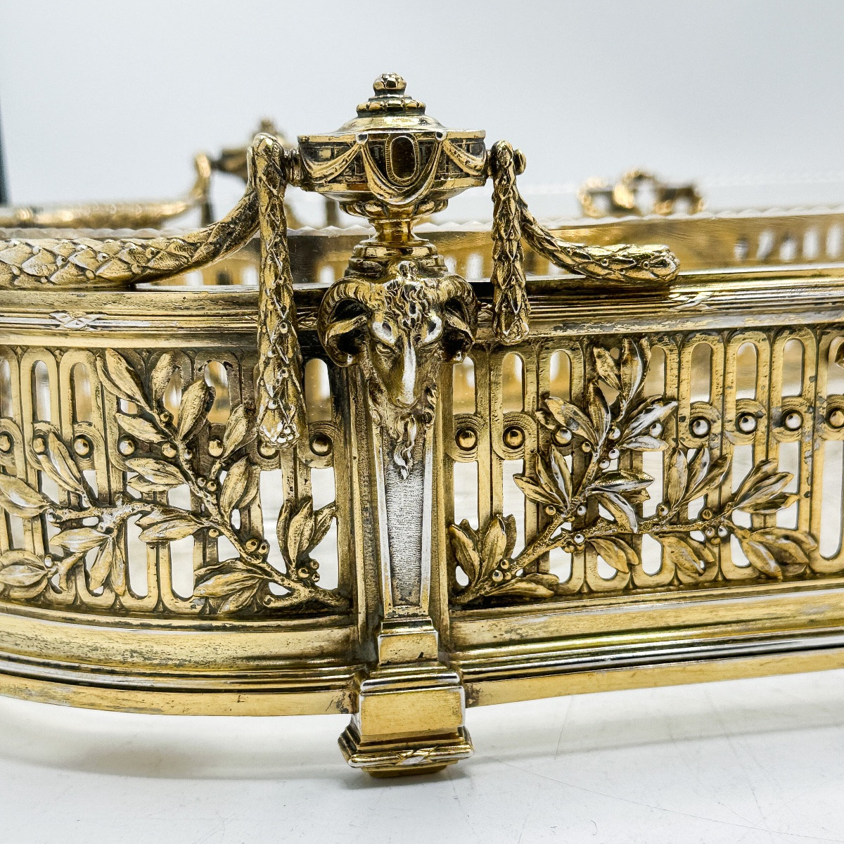 Wolfers – Jardinière De Style Louis XVI En Argent Vermeil, Décor De Têtes De Bouc Et Guirlandes-photo-2