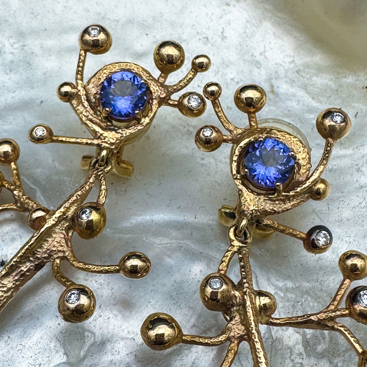 18k Gold, Tanzanite And Diamond Clip-on Earrings – Collection Ii, Roulla -photo-3