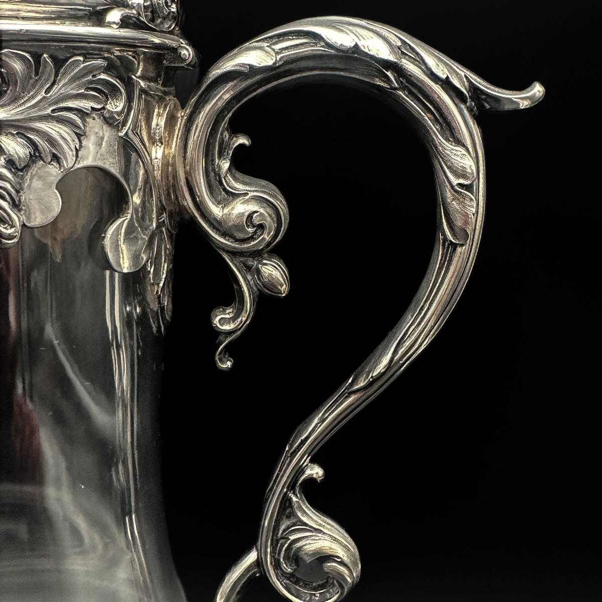 Carafe à vin en cristal et argent massif, Londres 1855  Ravissante carafe à vin d’époque victor-photo-1