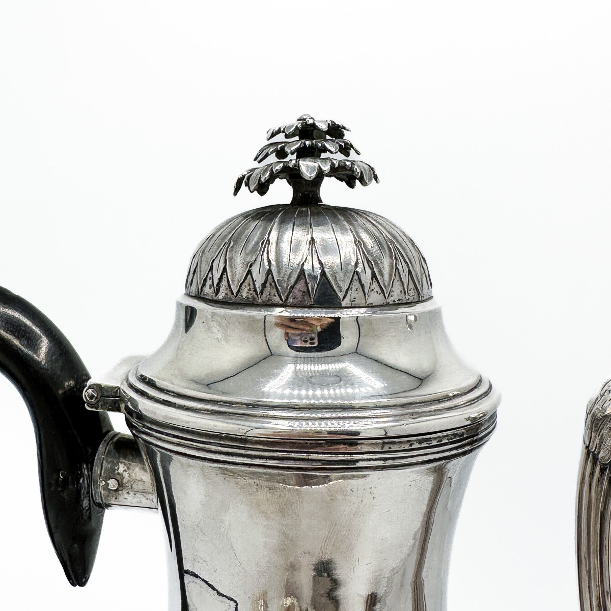 Large Zoomorphic Tripod Coffee Pot With Swan Neck – Solid Silver – Ghent, 1789 – Goldsmith Dupré -photo-1