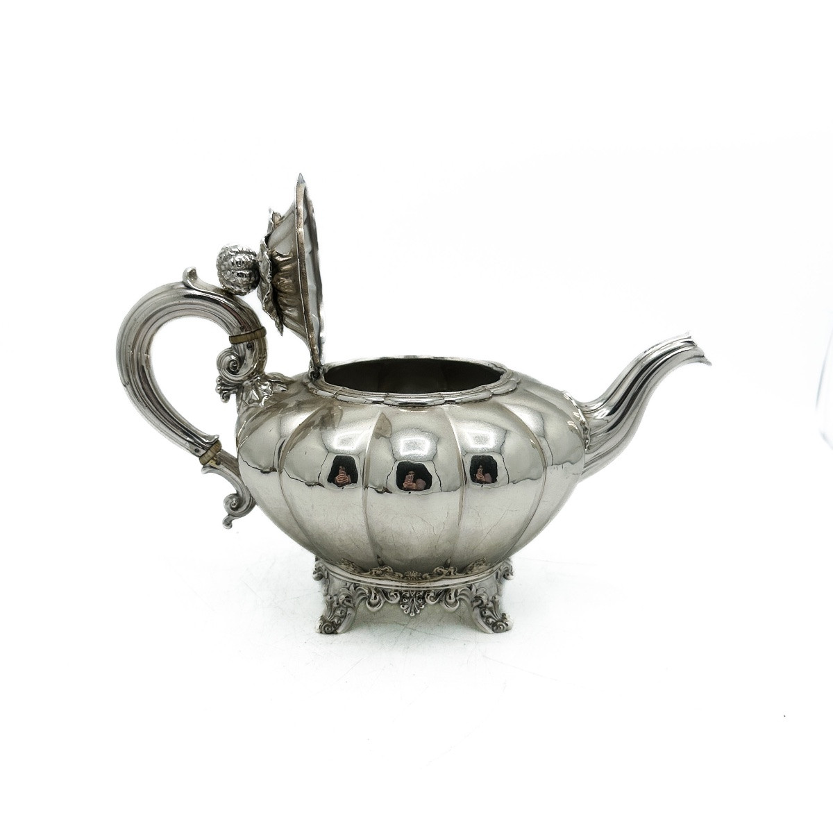 Théière en argent massif “pumpkin teapot”, Londres 1848 – Edward John & William Barnard  -photo-3