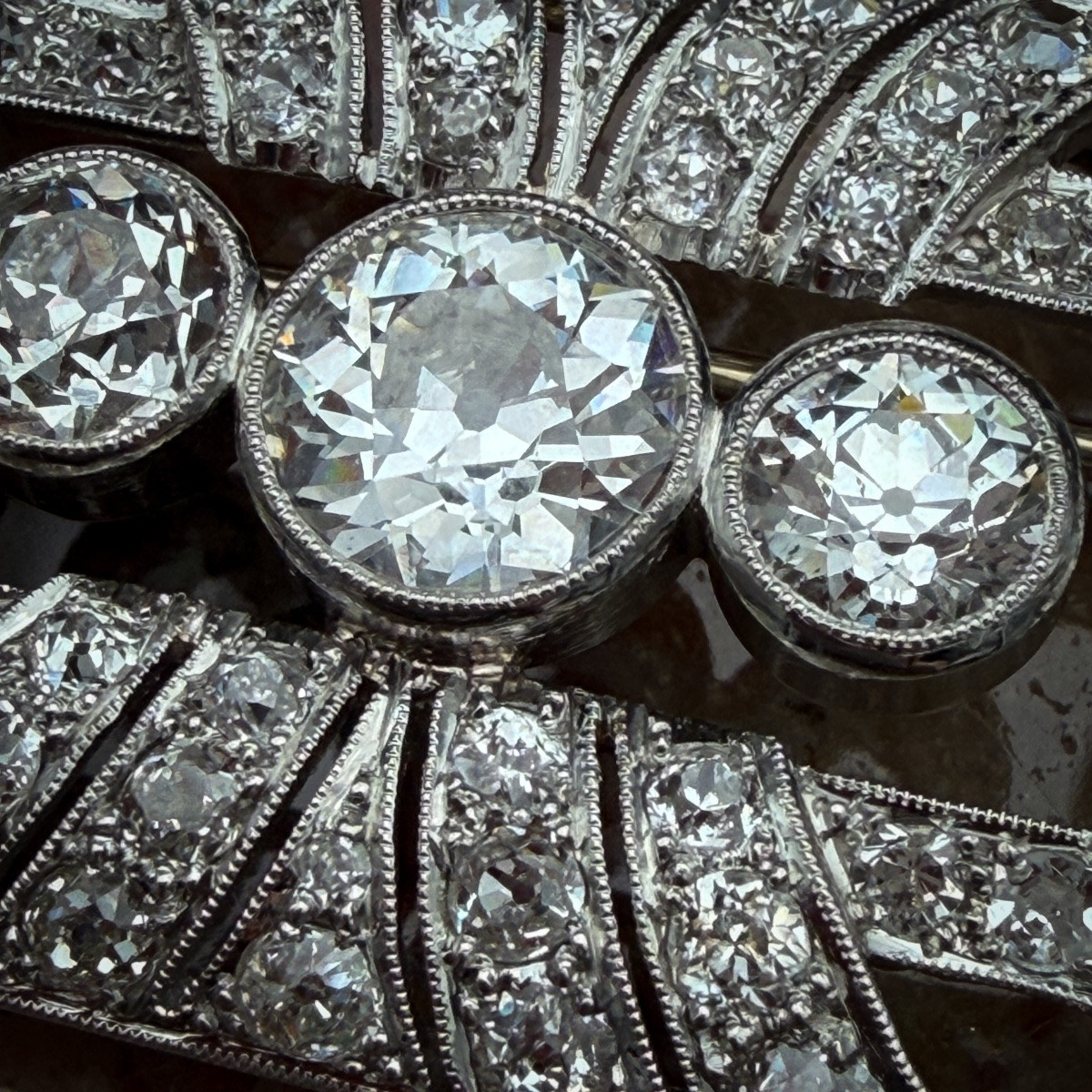 Art Deco Platinum Brooch Set With Old-cut Diamonds – Circa 1920  -photo-4