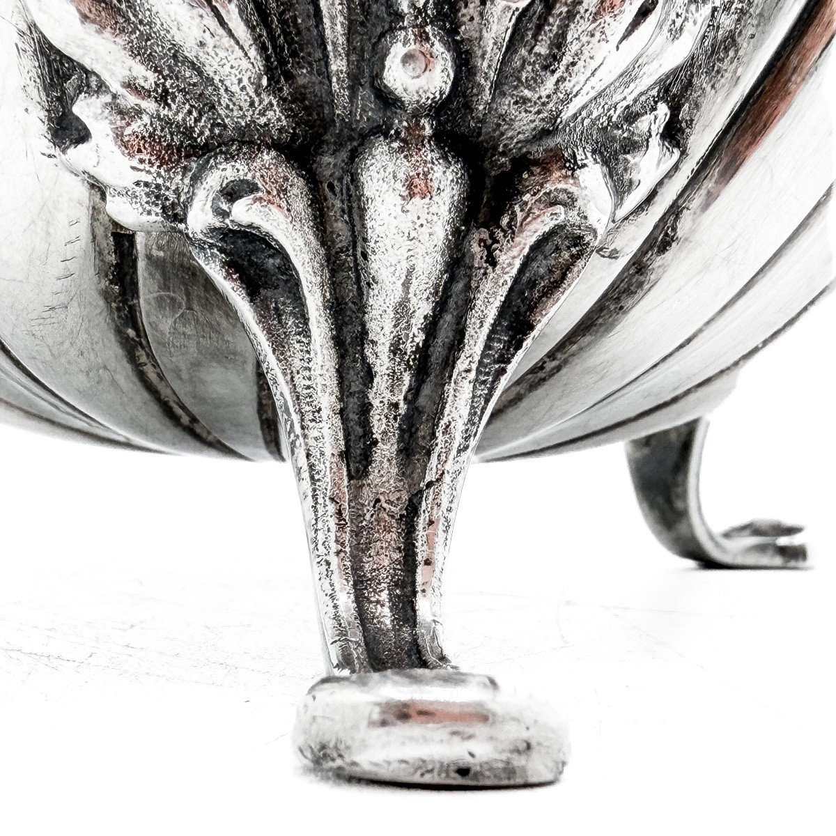 Silver Tripod Chocolate Pot (835), 18th-century Torso Model, Silver Fret And Whisk ⸻ This-photo-1