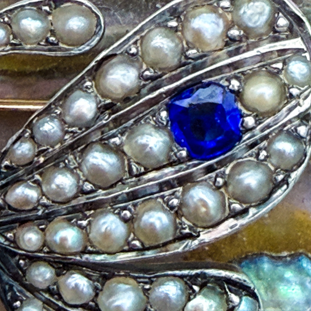 Broche papillon Belle Époque en or et argent, perles et saphirs  -photo-5